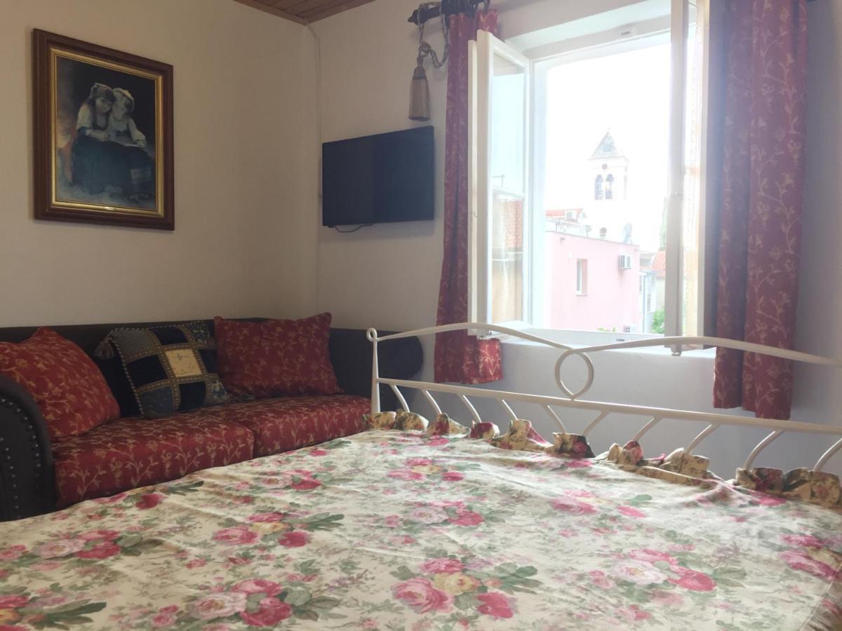 Vintage House For Rent 60M From Sea Apartment Baška Voda Екстериор снимка